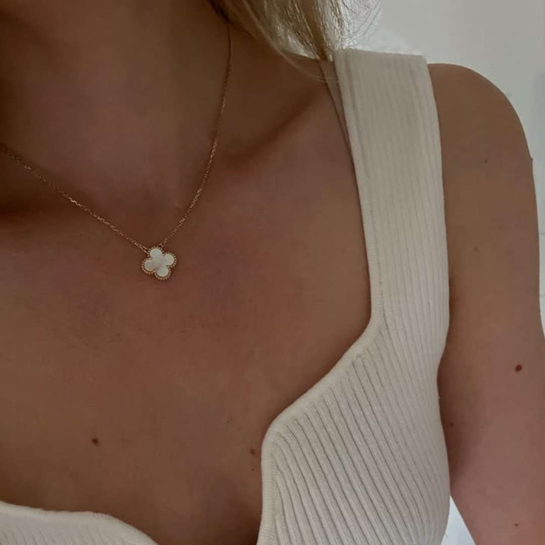 Collar Celestine white sencillo