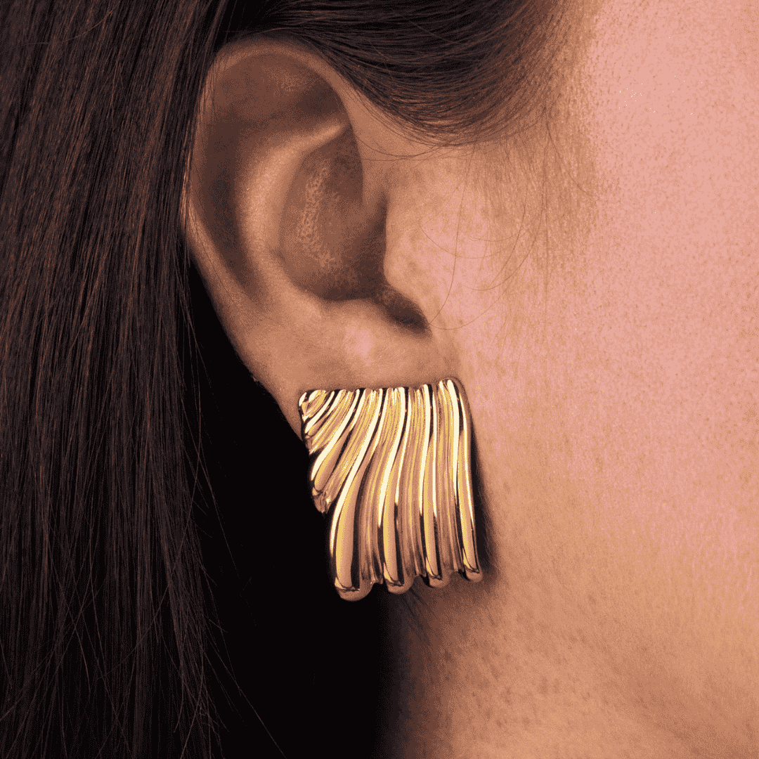 Aretes chunky con textura líneas