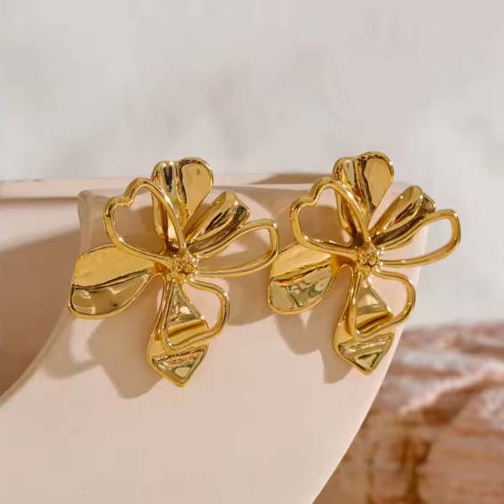 Aretes Sol Dorado ☀️