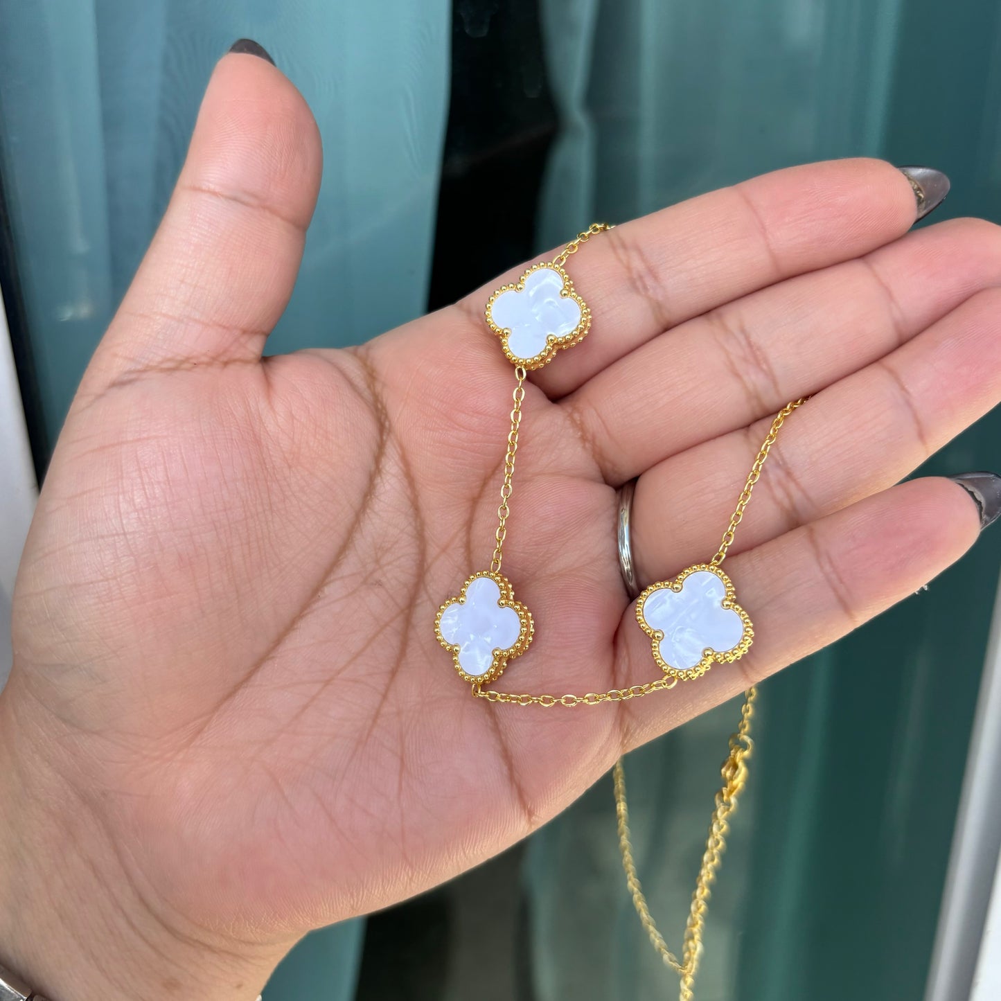 Collar Celestine white L